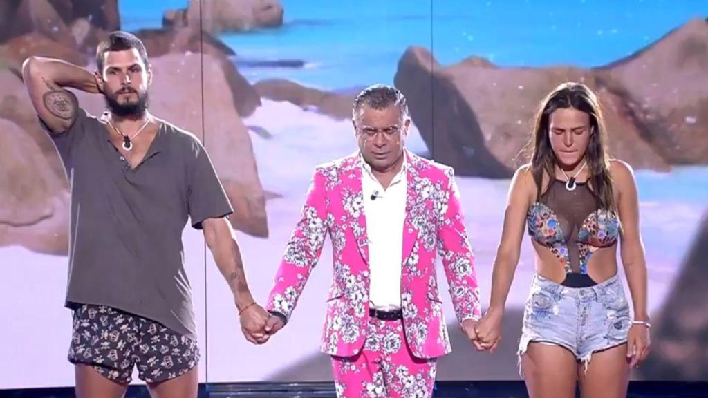 Jorge Javier, a punto de proclamar ganador de 'Supervivientes 2022' a Alejandro Nieto.