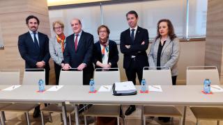 De izquierda a derecha: José Luis Villar de la Riera, María Luisa Tato Fouz, Augusto Pérez-Cepeda, María del Pilar Cortizo Mella, Carlos Tomé Santiago y María Blanco Regueiro