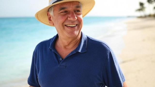 Hombre jubilado en el Caribe.