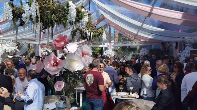 La carpa de recepción de invitados del restaurante Alfonso Mira en Aspe, en las jornadas anteriores.