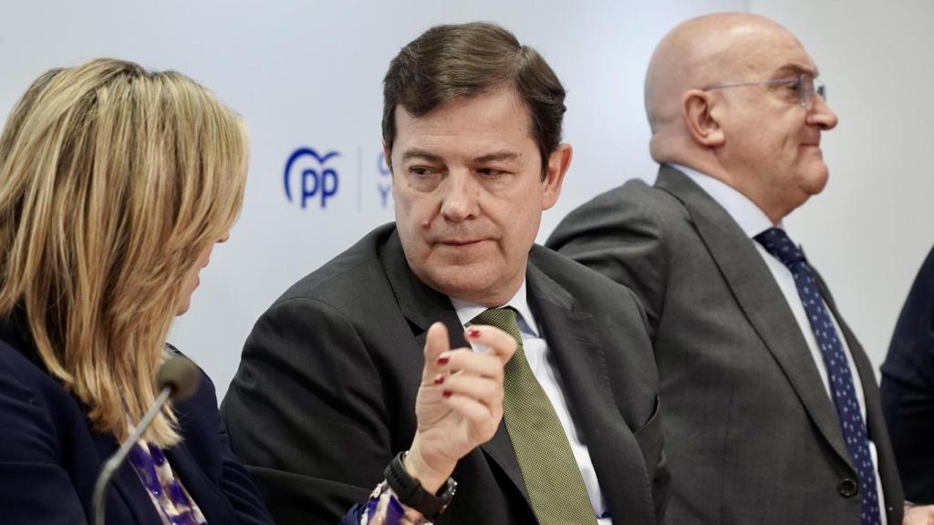 El presidente del PP de Castilla y León y la portavoz del PP en el Senado, Alfonso Fernández Mañueco y Alicia García