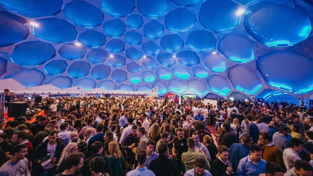 Una edición anterior del evento Jóvenes por el Vino en la Cúpula del Milenio