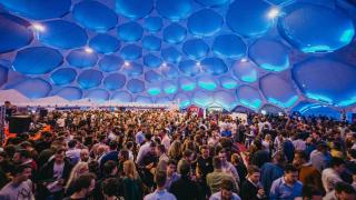 Una edición anterior del evento Jóvenes por el Vino en la Cúpula del Milenio