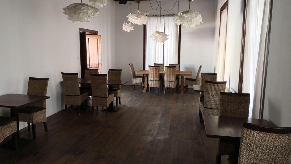 El interior del restaurante El Duende del Fuego.