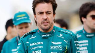 Fernando Alonso durante los test de pretemporada en Baréin 2025