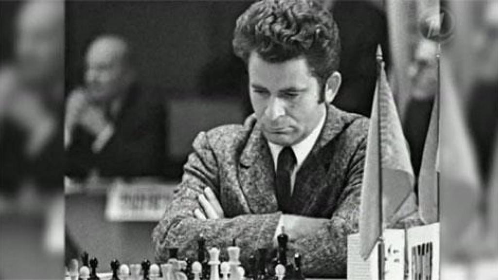 Boris Spassky durante una partida de ajedrez.