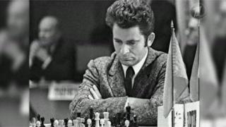 Boris Spassky durante una partida de ajedrez.
