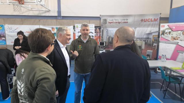 Francisco Cañizares, alcalde de Ciudad Real, este viernes en la VI Feria de Universidades y Estudios Superiores del Colegio Nuestra Señora del Prado.