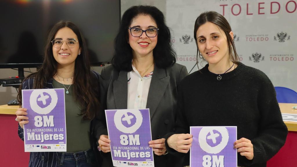 Marisol Illescas, en el centro de la imagen, ha presentado la programación por el 8M en Toledo.