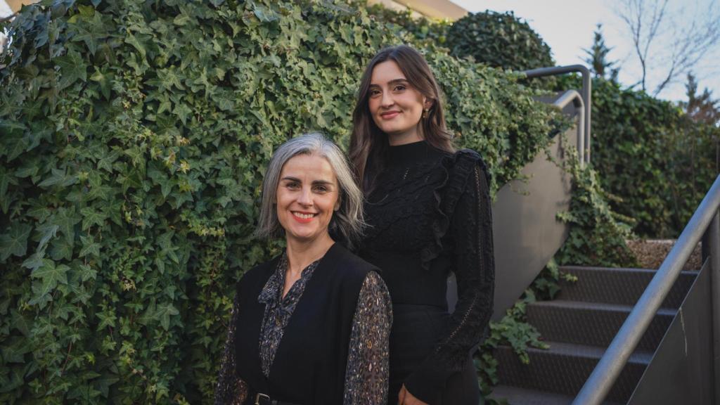 Ana M. Gómez Olmedo y Alexia García Blanco del Programa WAS Junior.