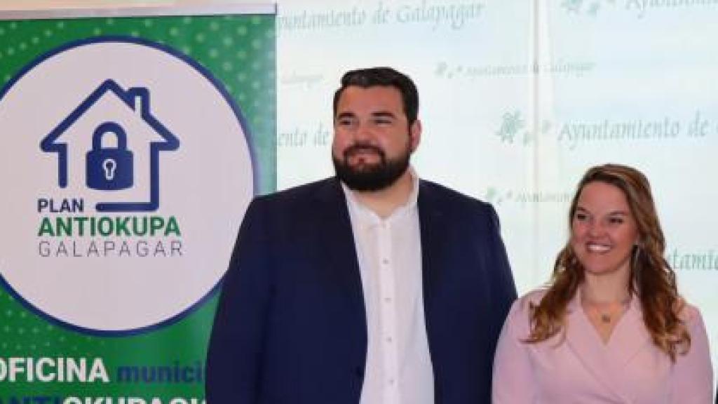 La alcaldesa de Galapagar, Carla Greciano, presentando el plan antiokupa.