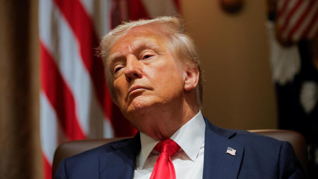 El presidente de Estados Unidos, Donald Trump, celebra su primera reunión de gabinete con la presencia de Elon Musk.