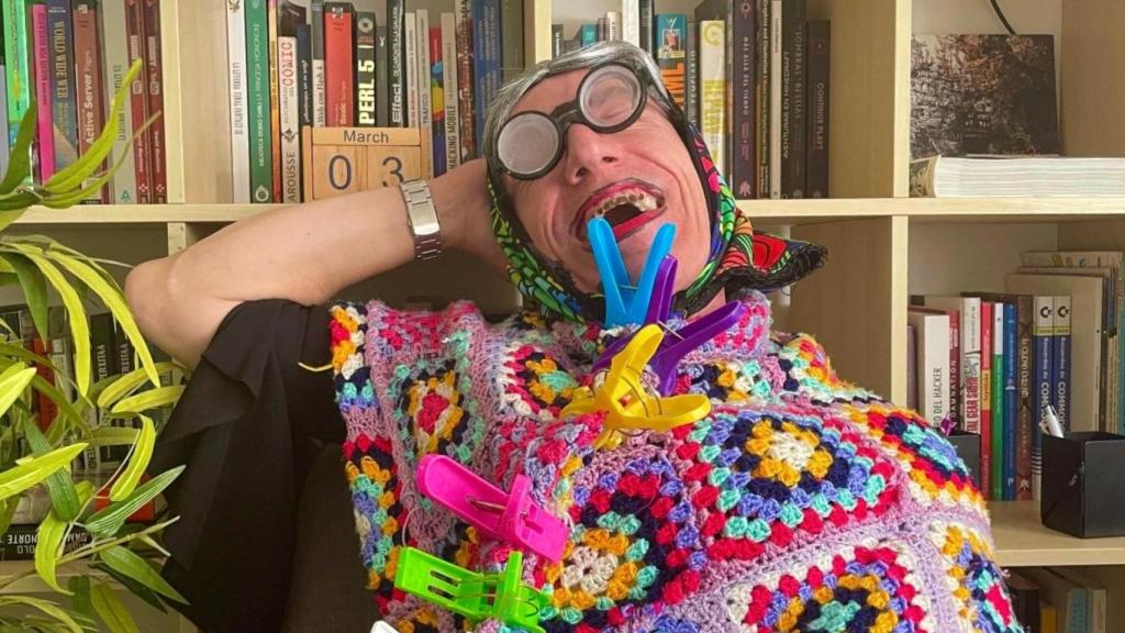 La Paca en la redacción de Quincemil