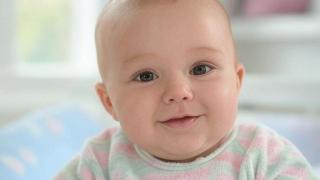 Imagen de archivo de un bebé recién nacido.