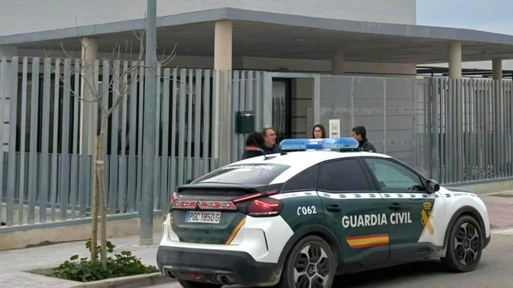 Vehículo de la Guaria Civil en Yátova. EP