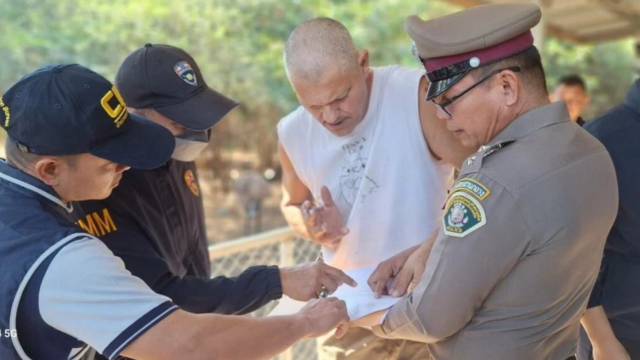 frank cuesta con la policía
