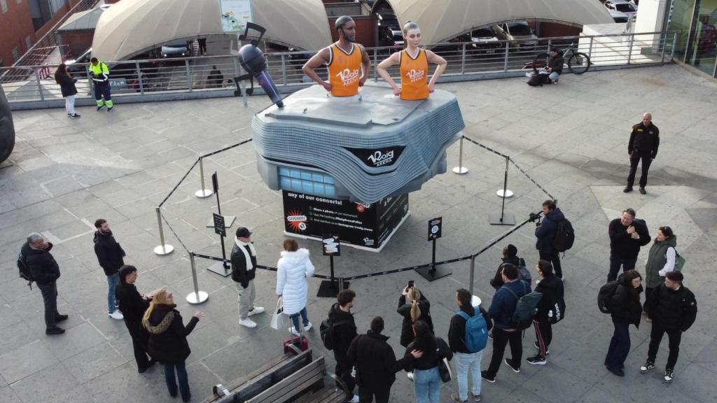 Monumento Roig Arena en Atocha. EE