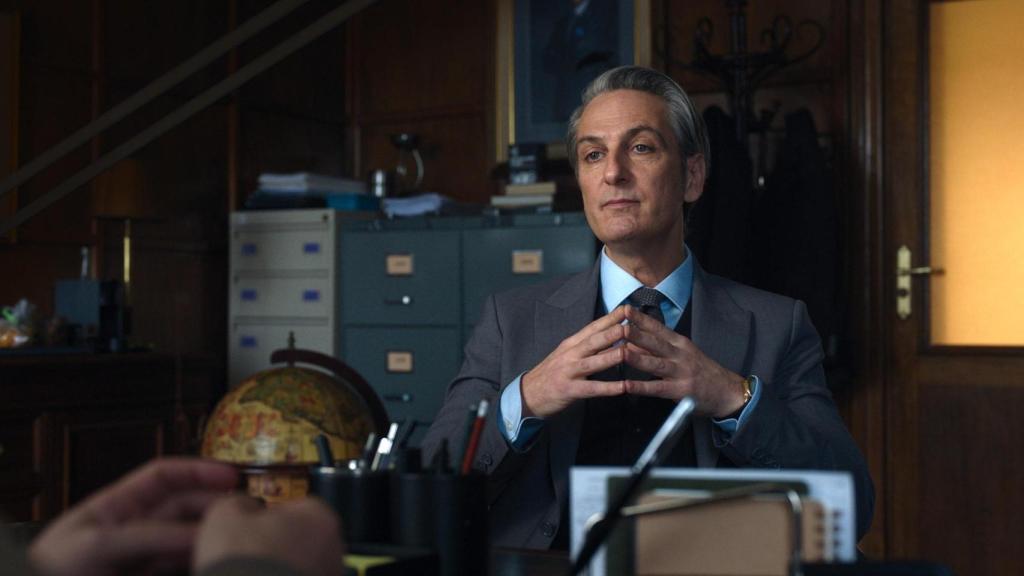 Ernesto Alterio en una escena de 'Su majestad'