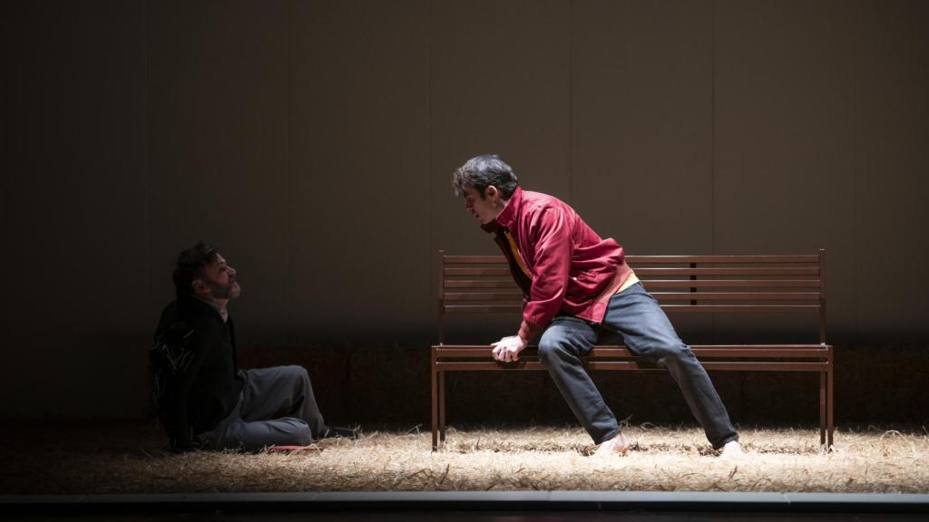 El actor Dani Muriel actuando en el teatro junto a Fernando Tejero