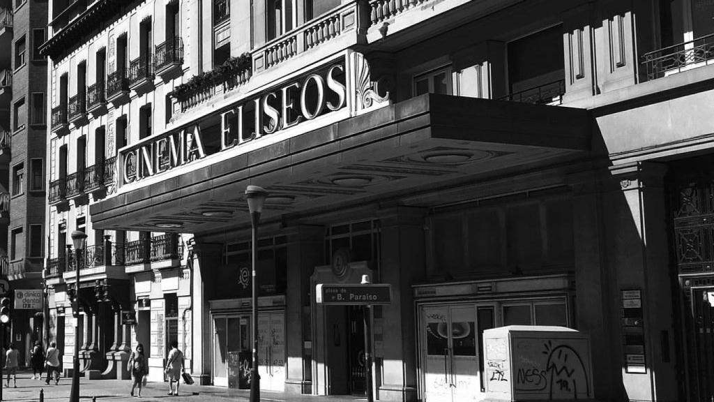 La fachada de los cines.
