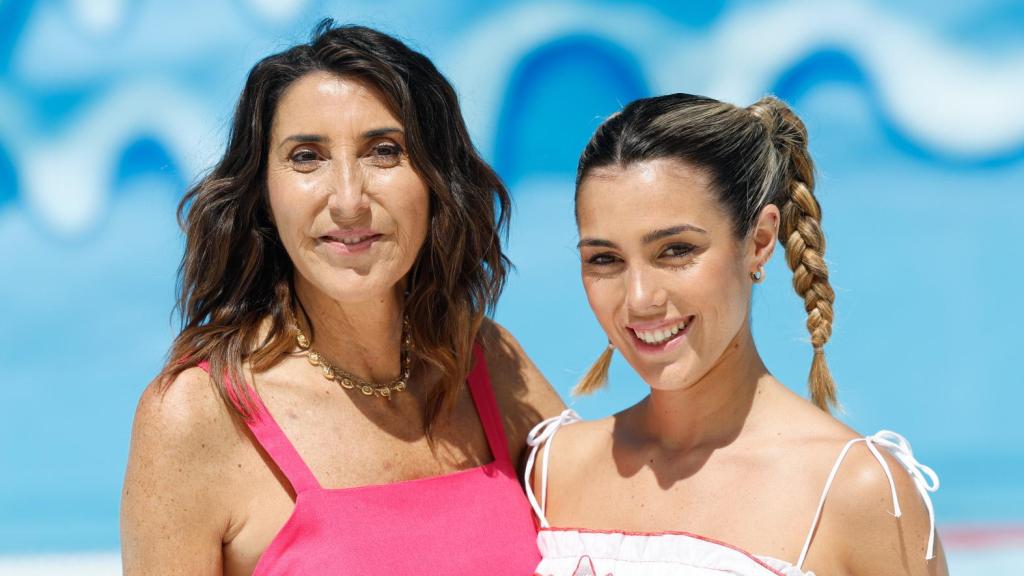 Paz Padilla y su hija Anna, en una presentación.