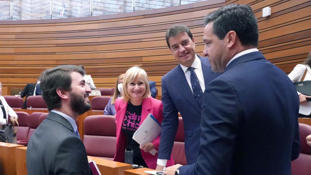 El exvicepresidente de la Junta Juan García-Gallardo, la actual consejera de Industria, Comercio y Empleo, Leticia García, el exviceportavoz del PP Ángel Ibáñez y el exportavoz popular Raúl de la Hoz, cuatro de los 14 procuradores que han dejado sus actas en las Cortes durante la XI Legislatura