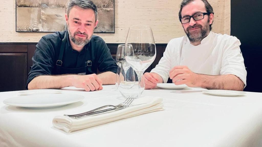 Omar García (izquierda) y Ángel Martínez de Marigorta.