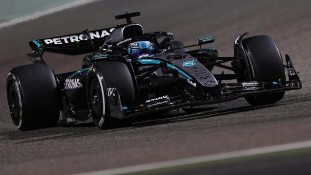 George Russell en la sesión vespertina de los test de pretemporada de Fórmula 1.
