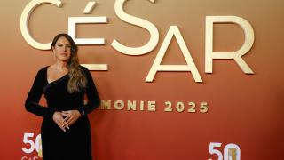 La actriz Karla Sofía Gascón en la alfombra roja de los Premios César este viernes.