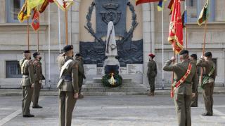 La Academia de Infantería de Toledo homenajea a los caídos en Ucrania: las emotivas fotografías del acto