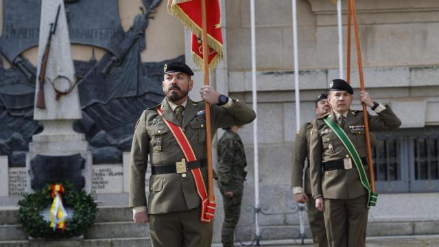 La Academia de Infantería de Toledo homenajea a los caídos en Ucrania.