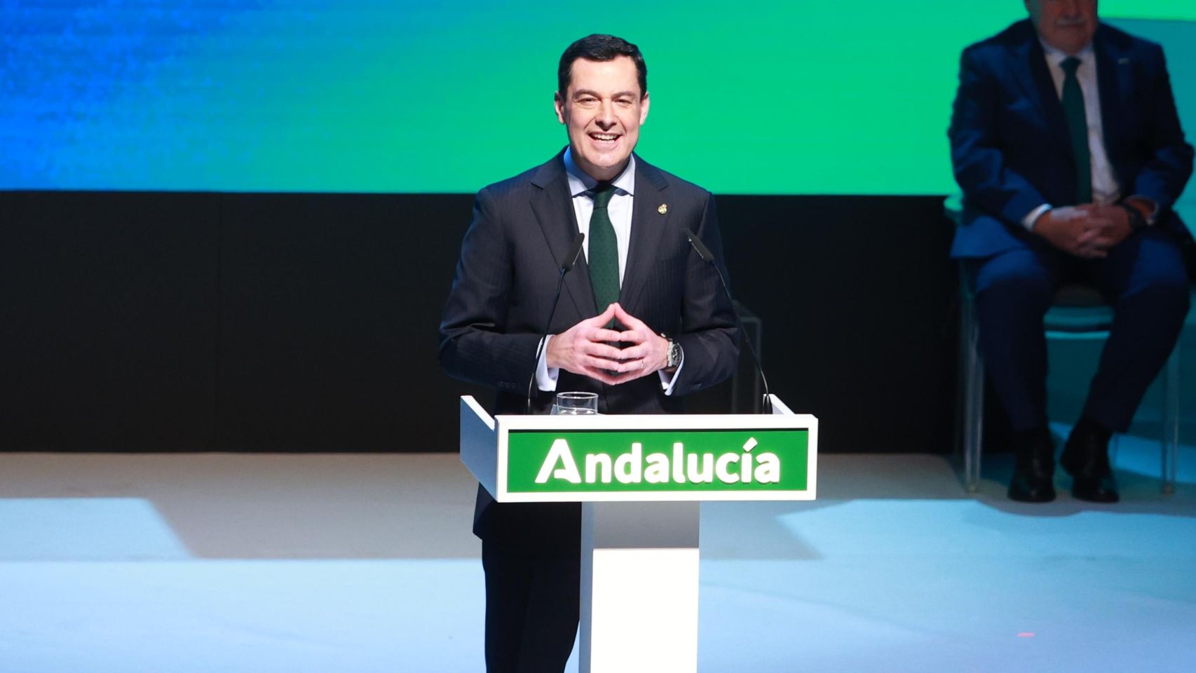 Moreno reivindica financiación y rechaza la quita en el Día de ...