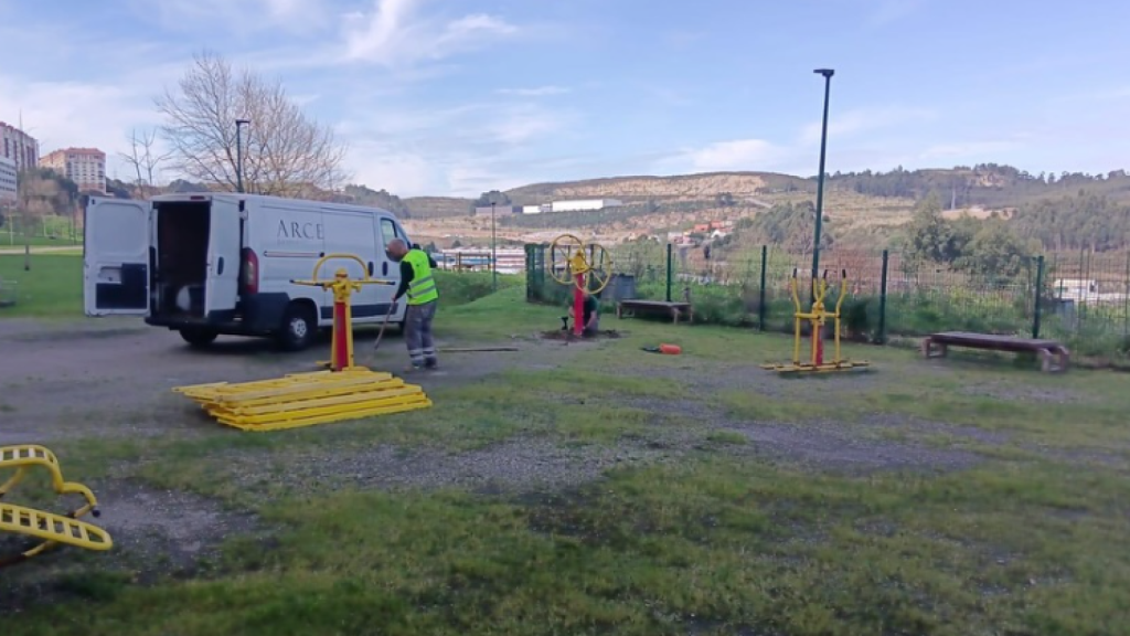 Parque de la tirolina en Novo Mesoiro.