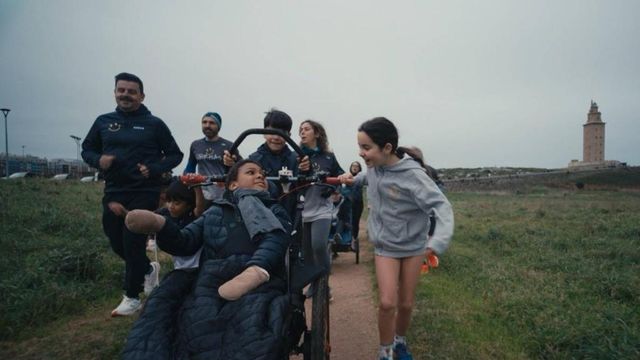 Corredores del Club Deportivo Empujando Sonrisas, de A Coruña