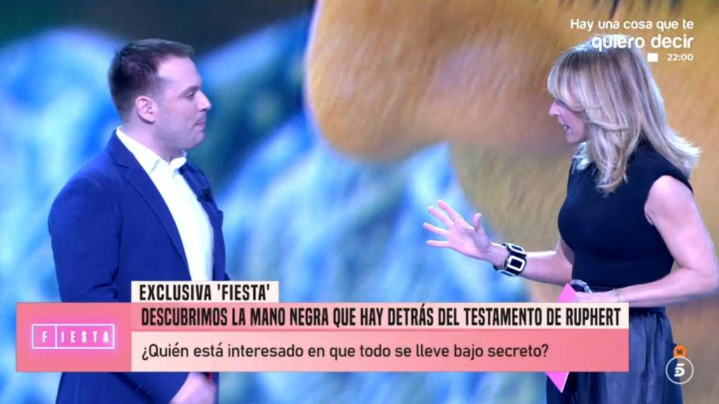 Saúl Ortiz y Emma García en 'Fiesta'.