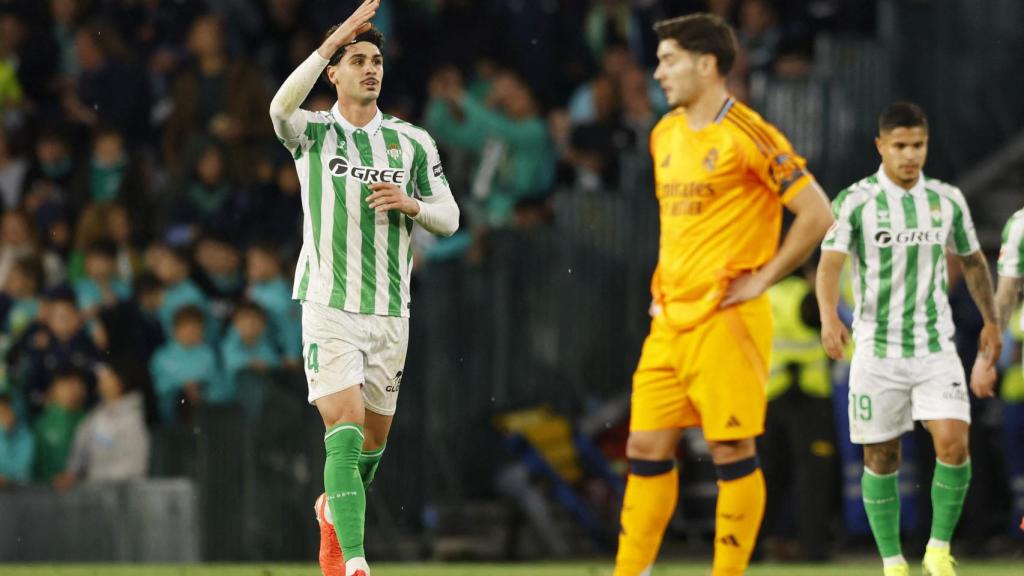 Johnny Cardoso celebra el gol del empate ante el Real Madrid.