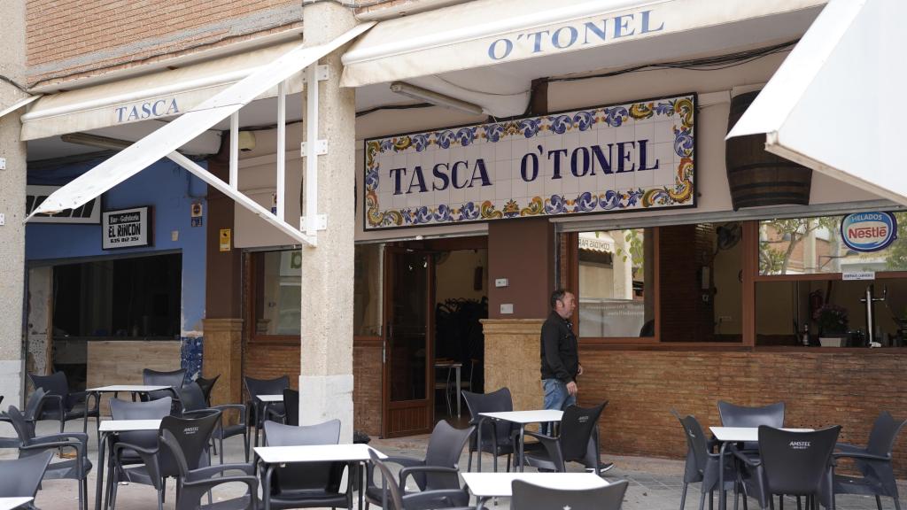 Vista exterior de la Tasca Otonel, propiedad de Emma Stepanyan, en Alfafar. Raquel Granell