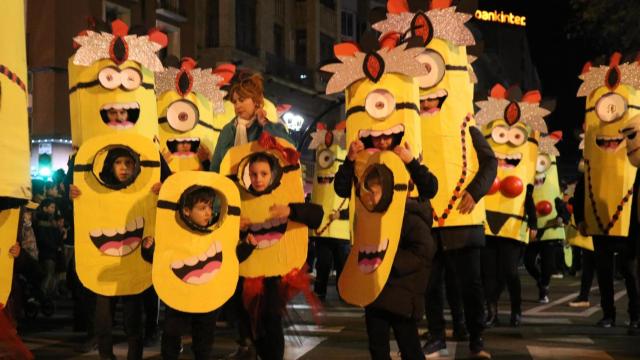 Los mejores disfraces del Carnaval de Zaragoza: así ha sido el desfile más colorido