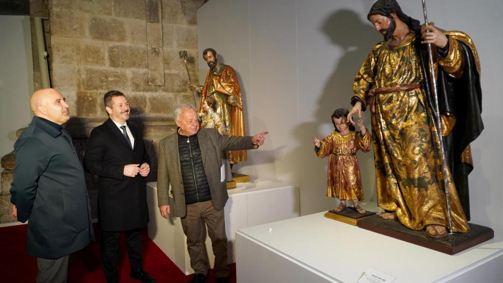 El consejero de Cultura, Turismo y Deporte, Gonzalo Santonja, visita y hace balance de la exposición 'Gregorio Fernández y Martínez Montañés. El arte nuevo de hacer imágenes'