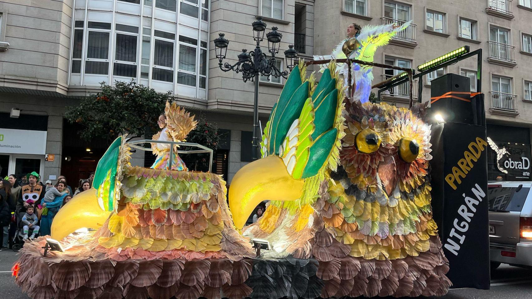 Desfile de comparsas del Carnaval de Vigo en 2025.