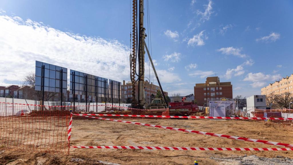 Obras de una nueva promoción de viviendas en la ciudad de Toledo.