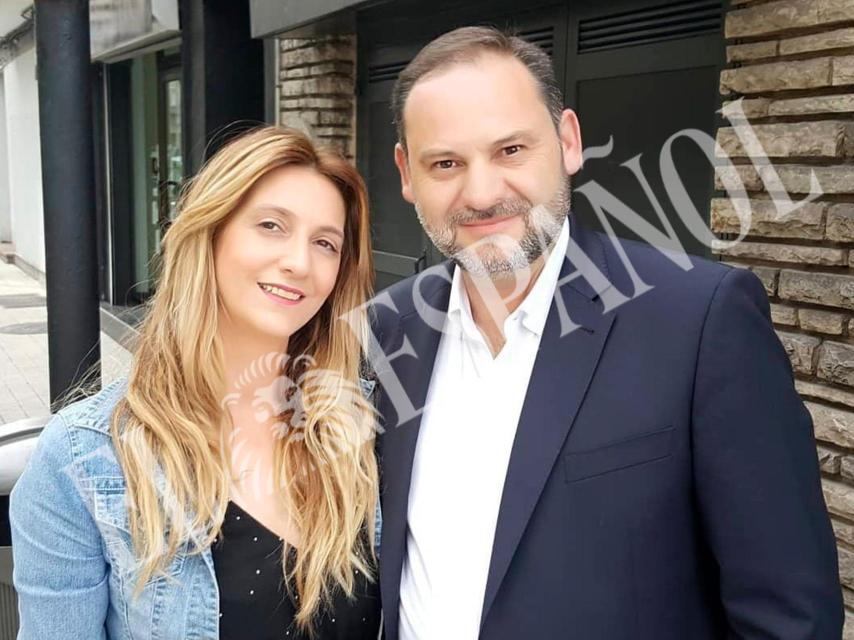 Claudia Montes, Miss Asturias, y José Luis Ábalos.