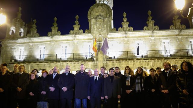 En la el Ayuntamiento, mesa de condolencias y minuto de silencio tras el repentino fallecimiento esta mañana de la alcaldesa de Lugo, Paula Alvarellos.