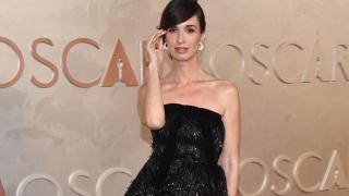 Paz Vega, en la alfombra roja de los Oscar 2025.
