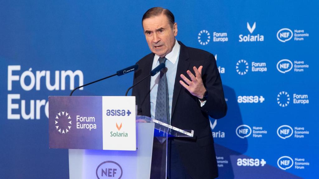 El presidente ejecutivo y director de EL ESPAÑOL, Pedro J. Ramírez, este martes en el desayuno informativo de Nueva Economía Forum.