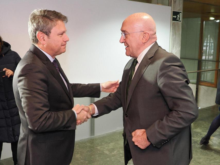 El secretario de Estado de Transportes y Movilidad Sostenible, José Antonio Santano, preside la reunión del Consejo de Administración de la Sociedad Valladolid Alta Velocidad, al que ha asistido el alcalde de Valladolid Jesús julio Carnero