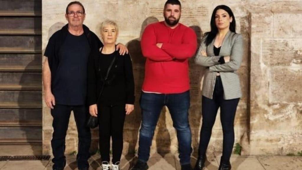 Damián, Felisa, Rubén y Nora, los padres y hermanos de la difunta Sara Gómez.