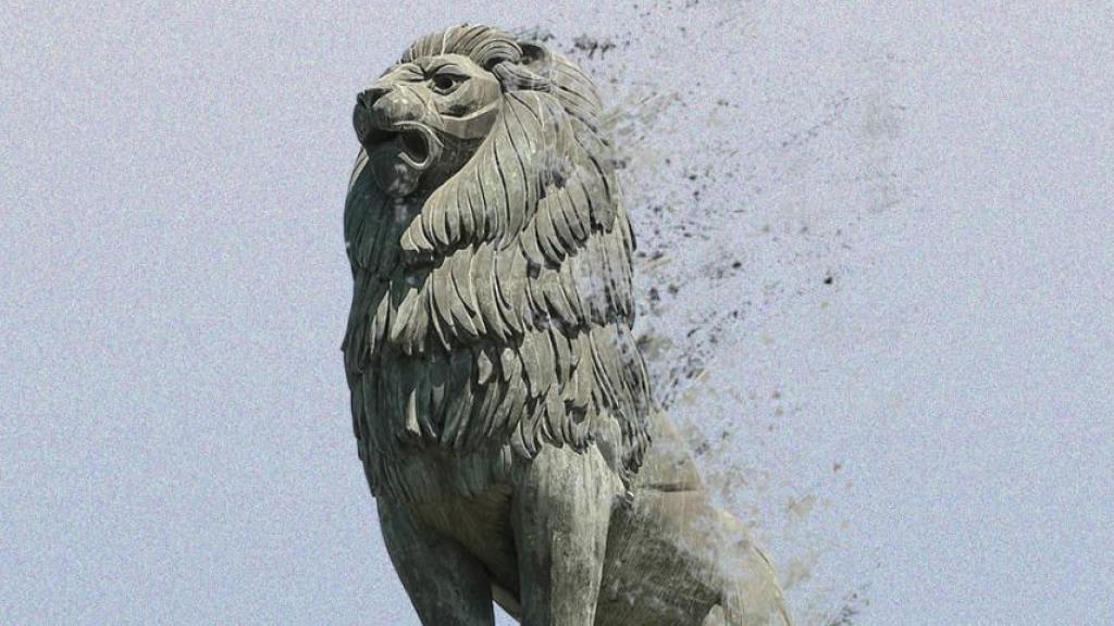 Los leones del puente de Piedra, protagonistas del cartel de la manifestación.