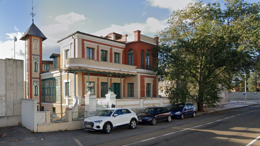 Residencia Juvenil Suero de Quiñones de León