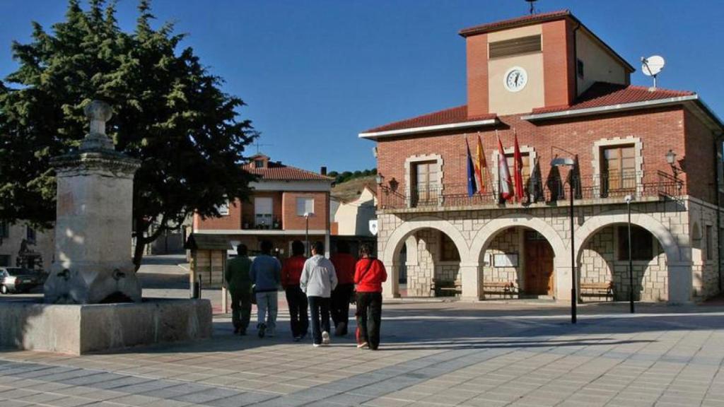 Plaza Mayor y Ayuntamiento de San Miguel del Arroyo